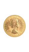 1967 QUEEN ELIZABETH II GOLD SOVEREIGN