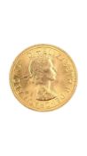 1963 QUEEN ELIZABETH II GOLD SOVEREIGN