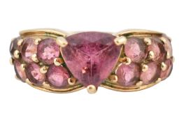 HALLMARKED 9CT GOLD & PINK TOURMALINE CLUSTER RING