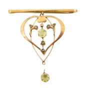 18CT GOLD BAR BROOCH WITH 9CT ART NOUVEAU PENDANT