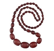 EARLY 20TH CENTURY VINTAGE CHERRY AMBER BAKELITE NECKLACE