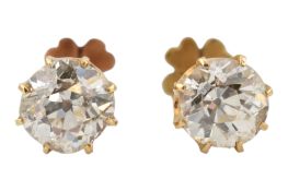 PAIR OF EARLY 20TH CENTURY GOLD & DIAMOND STUD EARRINGS