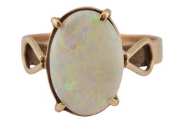 9CT GOLD & OPAL RING