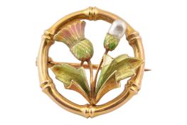 EARLY 20TH CENTURY 15CT GOLD ENAMEL DECORATED THISTLE BROOCH PIN