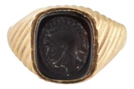 HALLMARKED 9CT GOLD CAMEO SIGNET RING