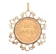 A 1910 FULL SOVEREIGN NECKLACE PENDANT