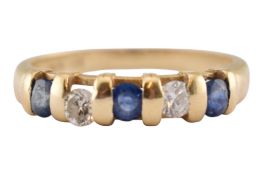 14CT GOLD SAPPHIRE & DIAMOND FIVE STONE RING