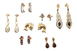 COLLECTION OF 9CT GOLD & YELLOW METAL GEM SET EARRINGS