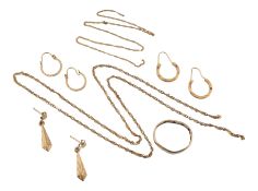 COLLECTION OF 9CT GOLD JEWELLERY- RING, CHAINS & EARRINGS