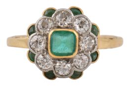 EARLY 20TH CENTURY ART DECO EMERALD & DIAMOND CLUSTER RING