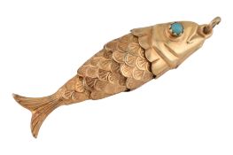 ITALIAN HALLMARKED 9CT GOLD FISH PENDANT