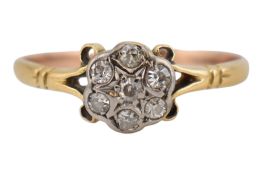 EARLY 20TH CENTURY DIAMOND CLUSTER RING