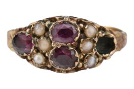 ANTIQUE GOLD & GEM SET RING