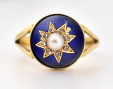 18CT GOLD ENAMEL DIAMOND & HALF PEARL RING