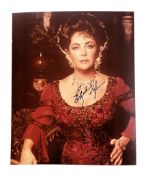 ACTORS - ELIZABETH TAYLOR (D.2011) - SIGNED 8X10