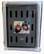LORD OF THE RINGS - ELIJAH WOOD & SEAN ASTIN AUTOGRAPH DISPLAY