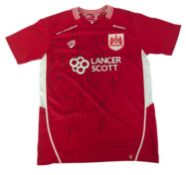 FOOTBALL - BRISTOL CITY - TEAM AUTOGRAPHED SHIRT