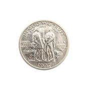 1937 UNITED STATES DANIEL BOONE BICENTENNIAL HALF DOLLAR