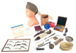 COLLECTION OF ASSORTED MILITARIA
