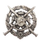 WWII SECOND WORLD WAR ITALIAN CAVALRY UNIT CAP BADGE