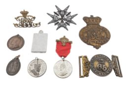COLLECTION OF VICTORIAN MEDALS & BADGES