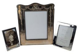 THREE EARLY 20TH CENTURY HALLMARKED SILVER PHOTO FRAMES