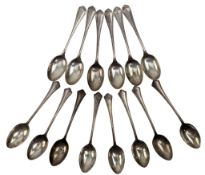 COLLECTION OF HALLMARKED SILVER TEASPOONS INCLUDING GEORGE V SILVER TEASPOONS