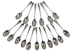 COLLECTION OF 17 VICTORIAN & EDWARD VII HALLMARKED SILVER TEASPOONS