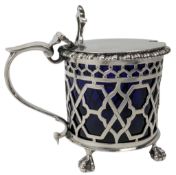 GEORGE V HALLMARKED SILVER & BLUE GLASS LINED MUSTARD / CONDIMENT POT