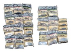 DIECAST - DE AGOSTINI MODEL TANKS WITH MAGAZINES