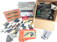 MODEL RAILWAY - HORNBY & OTHER OO GAUGE ROLLING STOCK & ACCESSORIES