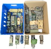 MODEL KITS - x30 PRE-BUILT MILITARY VEHICLE MODEL KITS