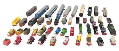 MODEL RAILWAY - COLLECTION OF OO GAUGE & ERTL THOMAS THE TANK ENGINE