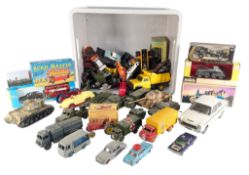 DIECAST - COLLECTION OF ASSORTED DIECAST & TINPLATE MODELS