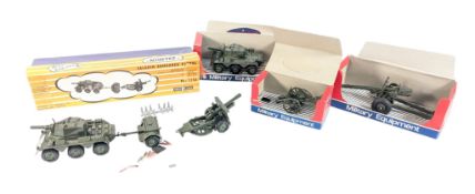 DIECAST - x4 CRESCENT TOYS MODEL MILITARY VEHICLES