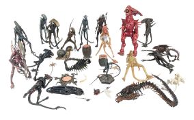 ALIEN - COLLECTION OF NECA ALIENS ACTION FIGURES