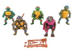 ACTION FIGURES - VINTAGE PLAYMATES TEENAGE MUTANT NINJA TURTLES