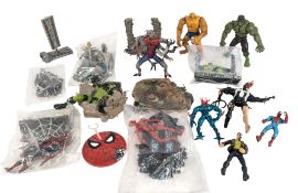 ACTION FIGURES - COLLECTION OF MARVEL LEGENDS FIGURES