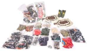 ACTION MAN - COLLECTION OF VINTAGE ACTION MAN CLOTHING & ACCESSORIES
