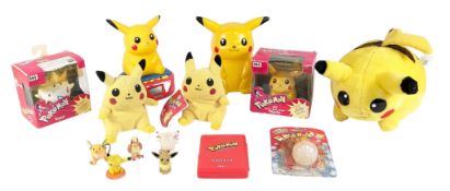 POKEMON - COLLECTION OF VINTAGE TOYS & MERCHANDISE