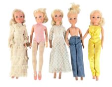 SINDY - COLLECTION OF x5 VINTAGE SINDY DOLLS