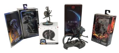 ALIENS - COLLECTION OF ALIEN MOVIE ACTION FIGURES