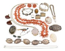 A COLLECTION OF SILVER, WHITE METAL & COSTUME JEWELLERY