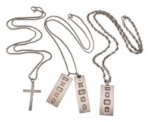 SELECTION OF SILVER & WHITE METAL JEWELLERY