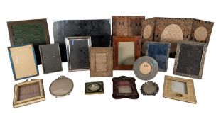 COLLECTION OF EARLY 20TH CENTURY PHOTOGRAPH FRAMES