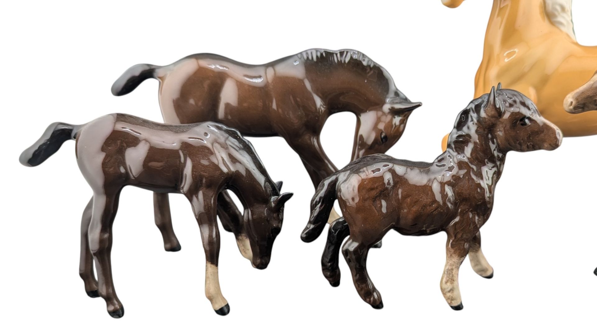 COLLECTION OF LATE 20TH CENTURY BESWICK & ROYAL DOULTON PORCELAIN HORSE FOAL FIGURES - Image 5 of 7