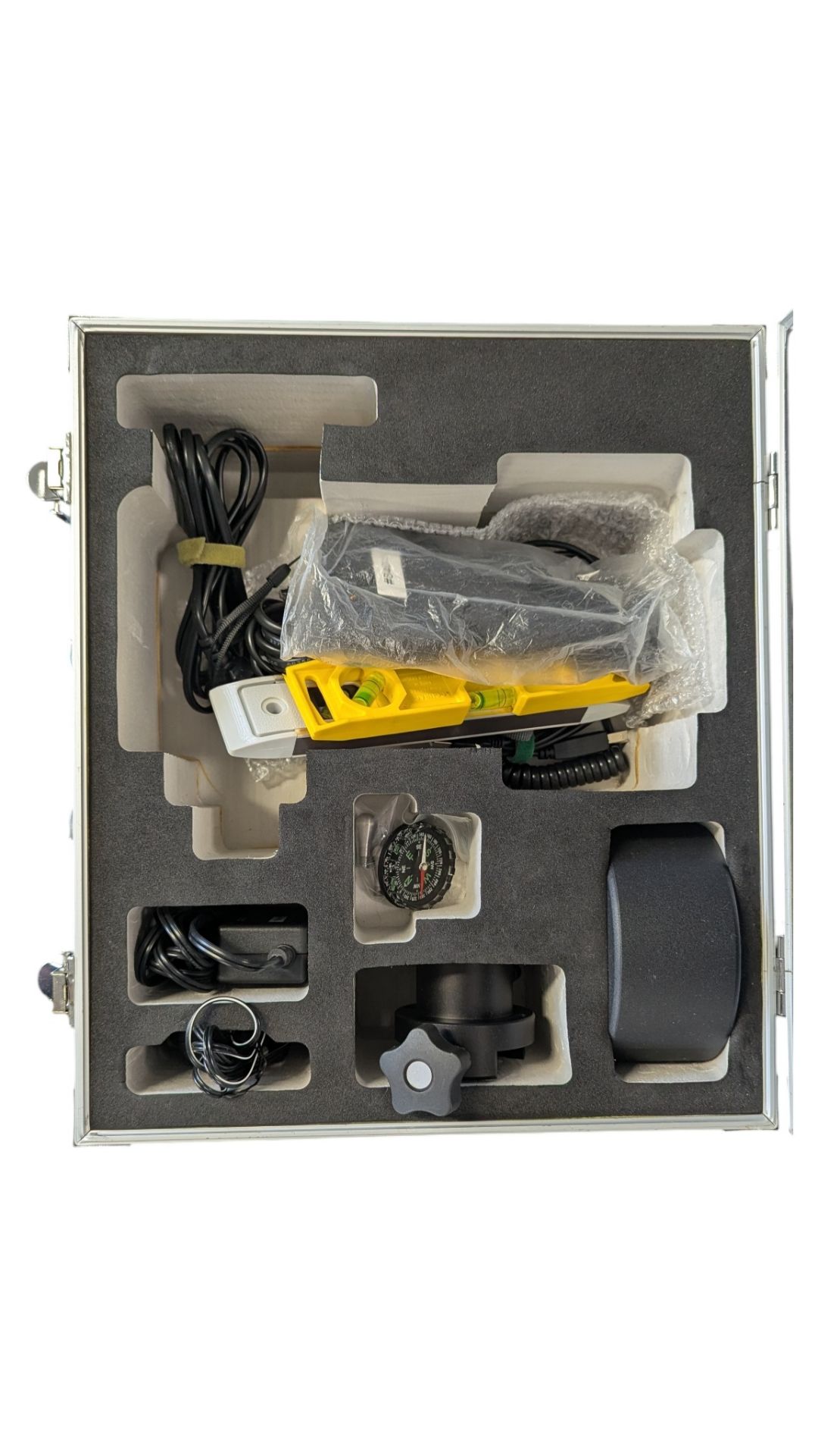 ASTRONOMY - CONTEMPORARY IOPTRON MINI TOWER PRO W/ ACCESSORIES - Image 5 of 5