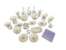 WEDGWOOD - COLLECTION OF VINTAGE 20TH CENTURY FLORAL CHINA