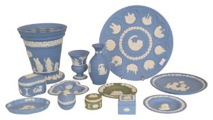 COLLECTION OF VINTAGE WEDGWOOD JASPERWARE