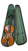 EARLY 20TH CENTURY CASED VIOLIN, CASE & BOW